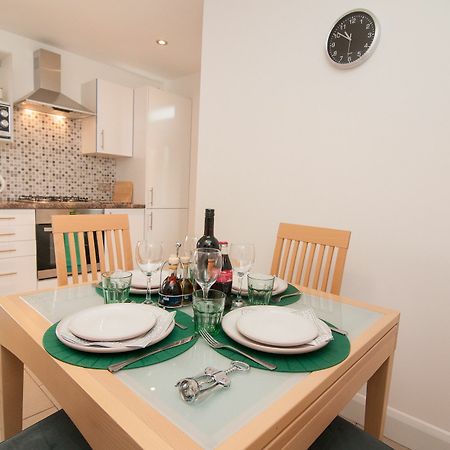 Warren House Apartment ดอนคาสเตอร์ ภายนอก รูปภาพ