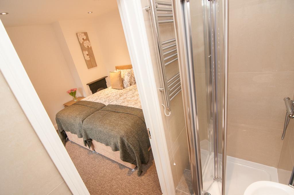 Warren House Apartment ดอนคาสเตอร์ ภายนอก รูปภาพ