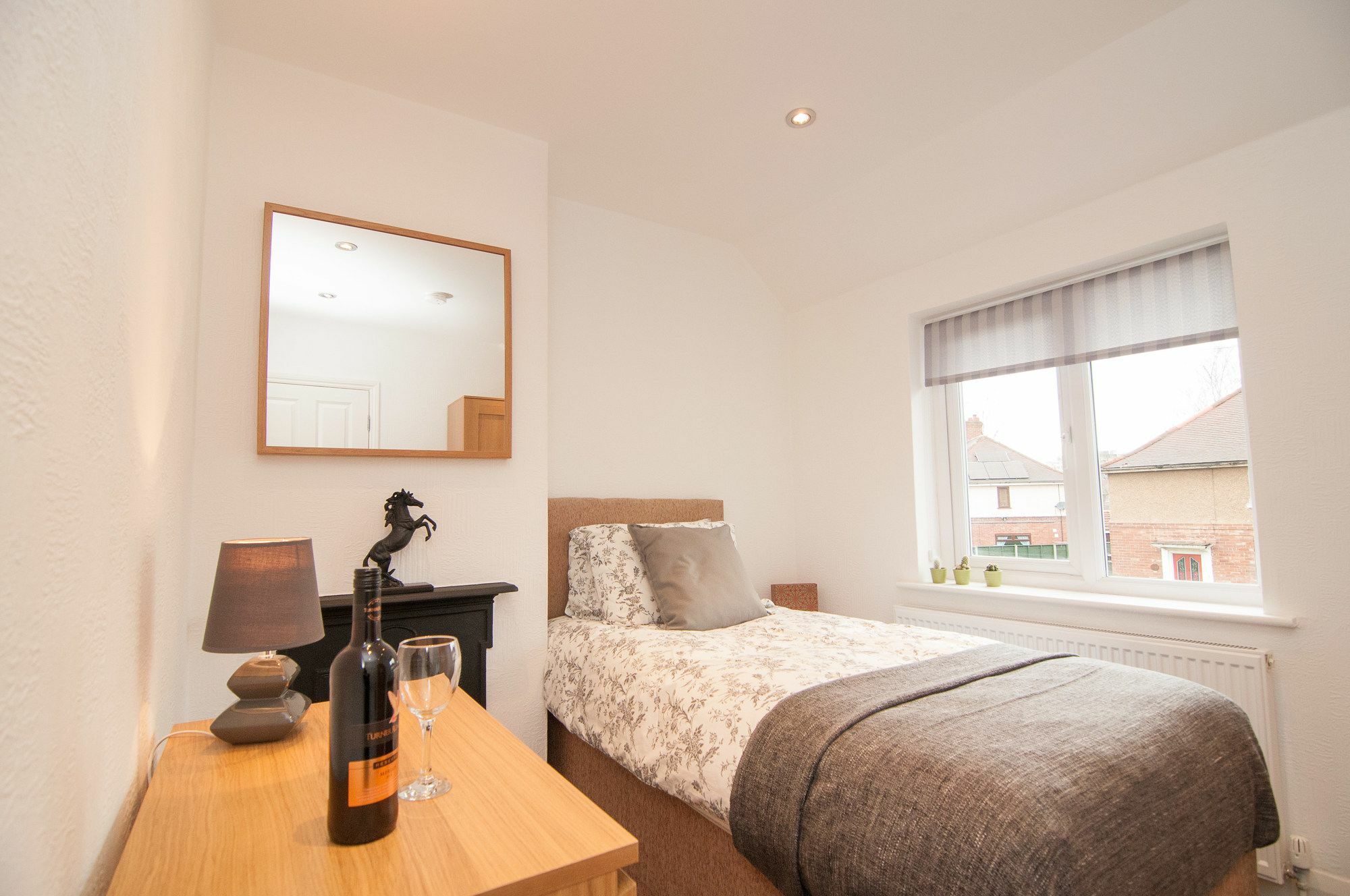 Warren House Apartment ดอนคาสเตอร์ ภายนอก รูปภาพ